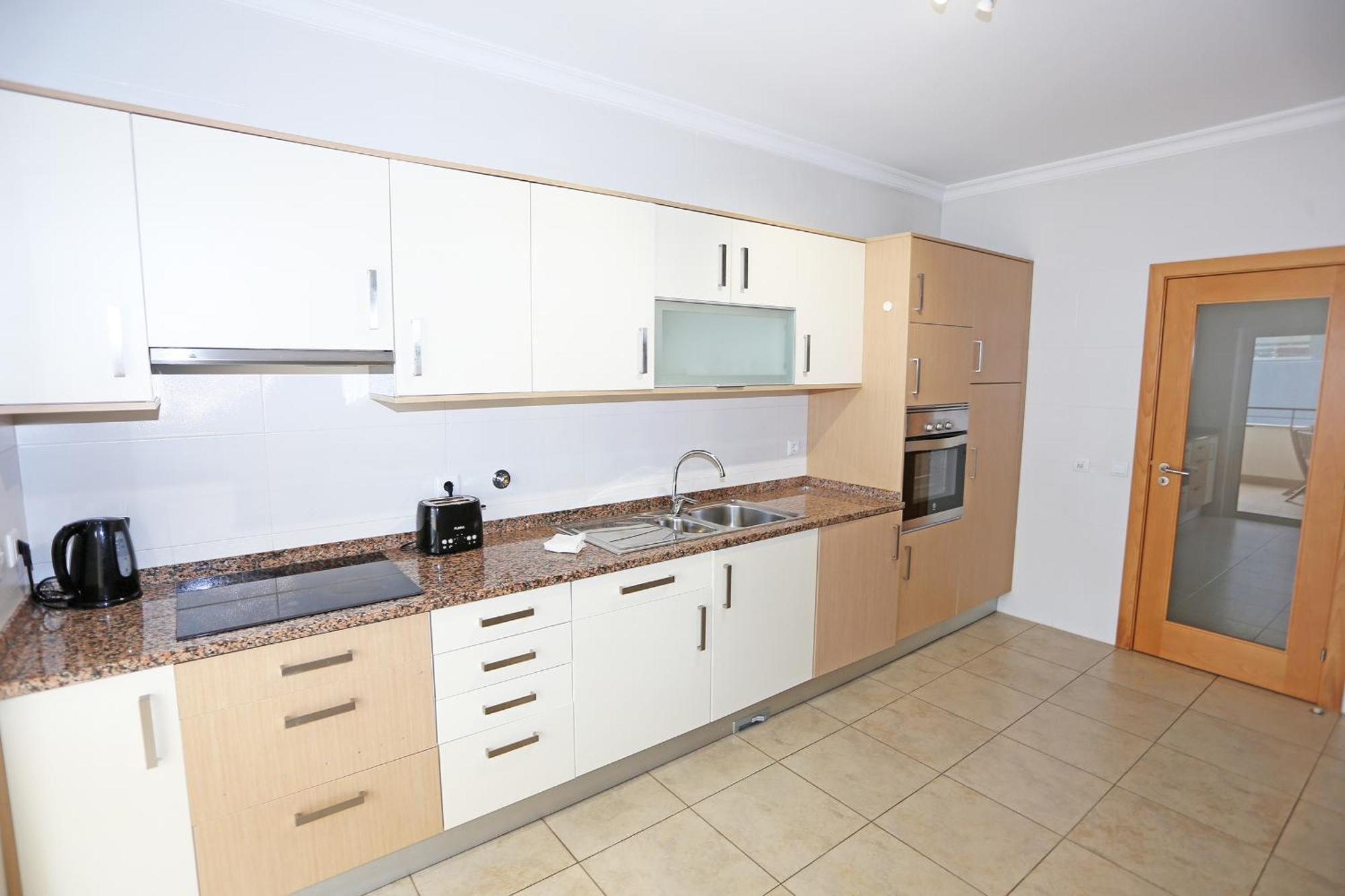 A04 - Large Modern 1 Bed Apartment With Pool Lagos Exterior photo